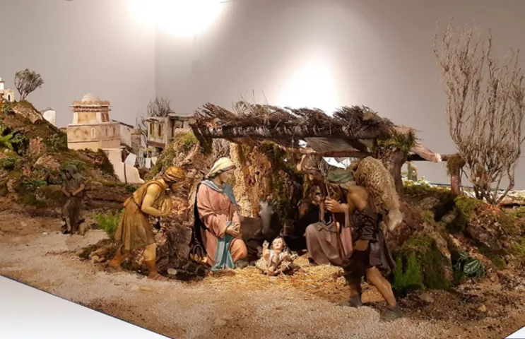 FIGURAS DEL BELEN ADORANDO AL NIÑO, EDIFICIOS, VEGETACIÓN